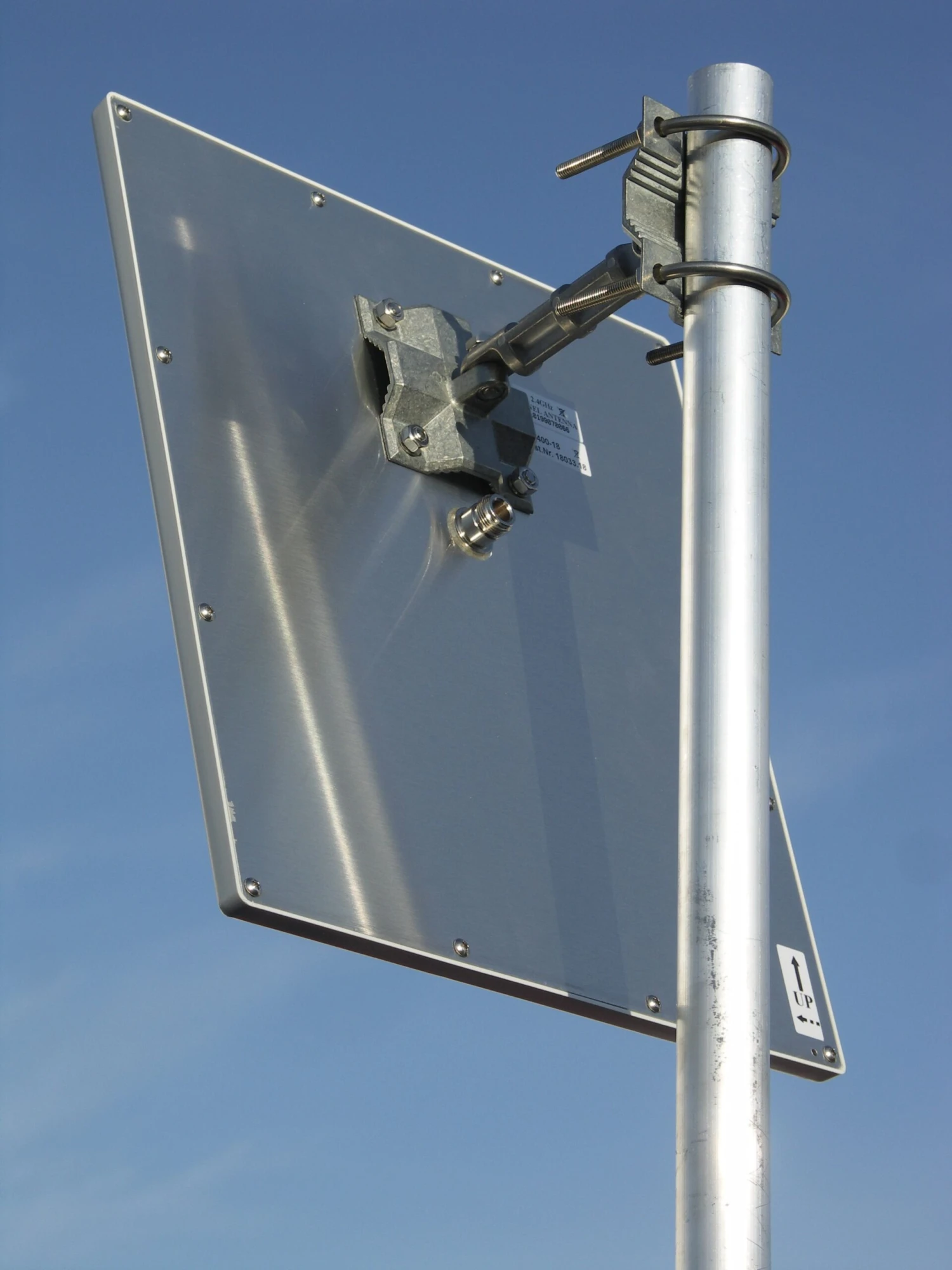 PA-13R-18 Flachantenne 13cm, 16 DBD 2 PA-13R-18 Flachantenne 13cm, 16 DBD – Bild 2